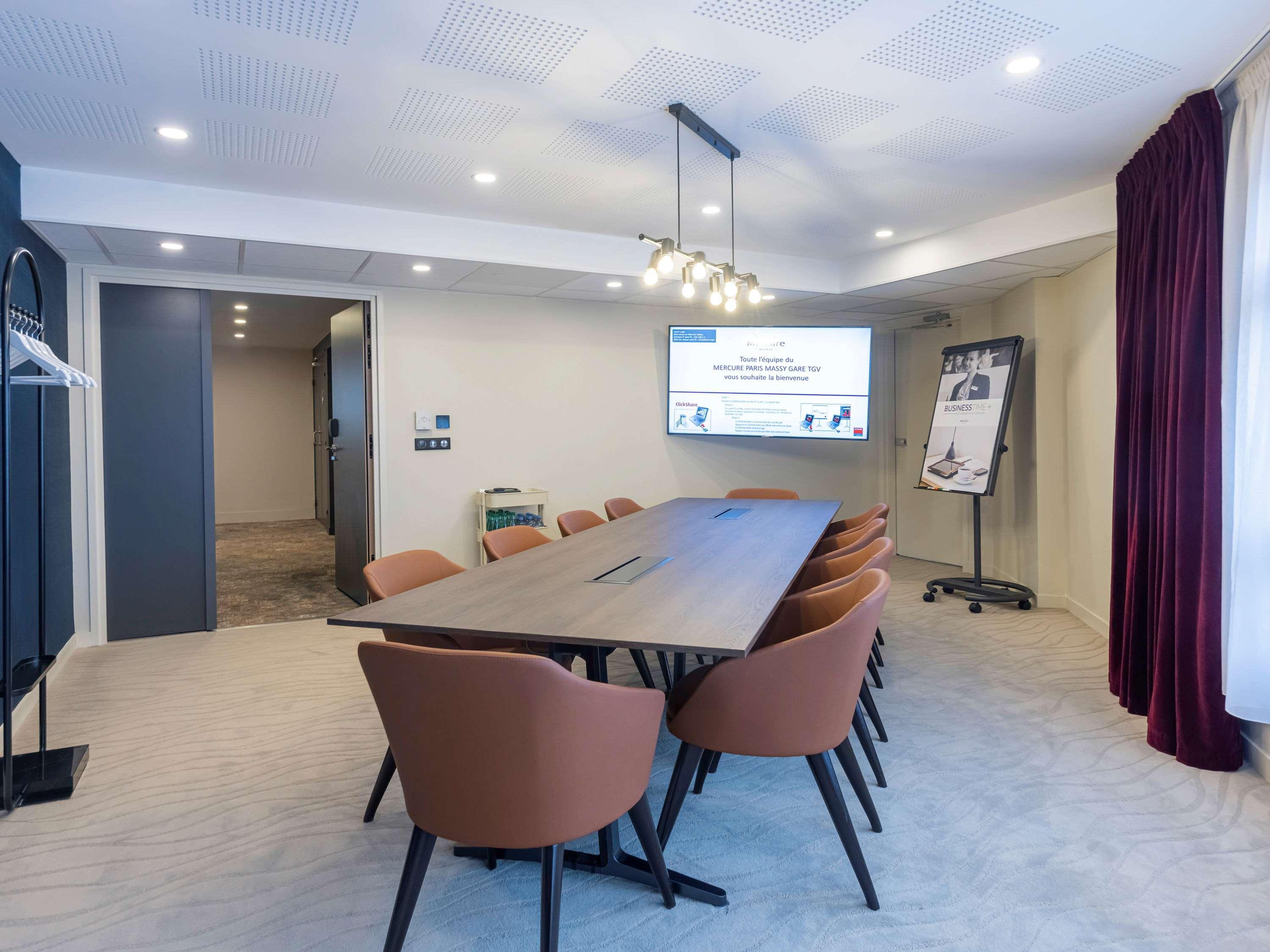 Mercure Paris Massy Gare Tgv Exterior foto