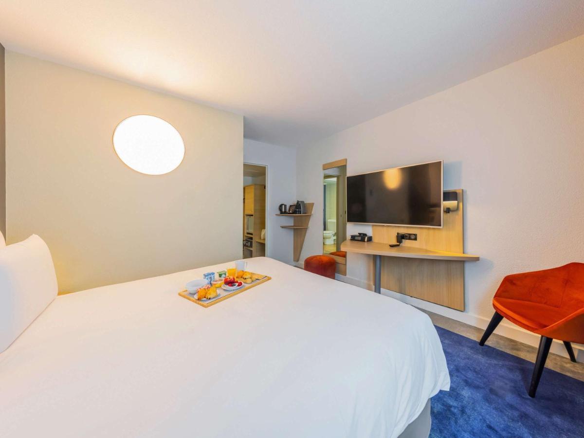 Mercure Paris Massy Gare Tgv Exterior foto